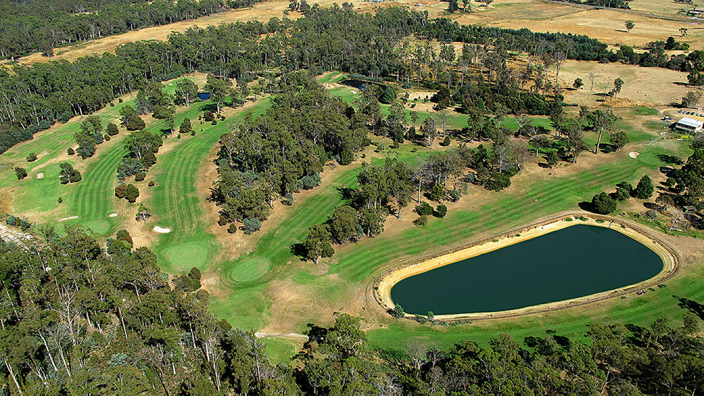 exeter golf club looking west